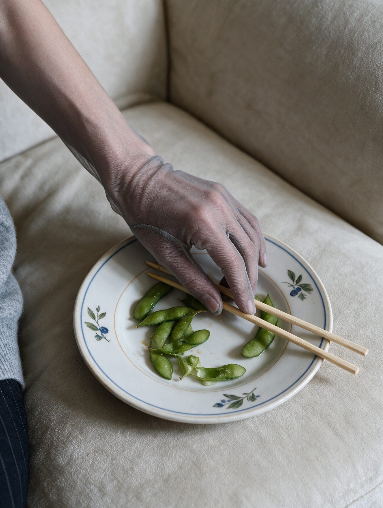 OSTOST — DOING NOTHING, DRESSED